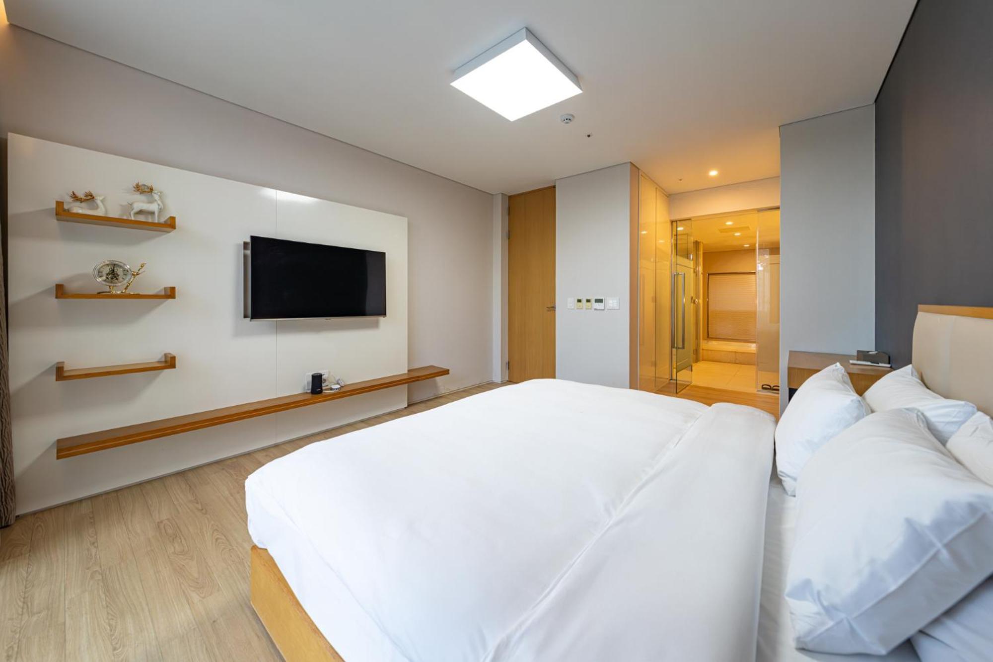 Velum Resort Seogwipo Exterior foto